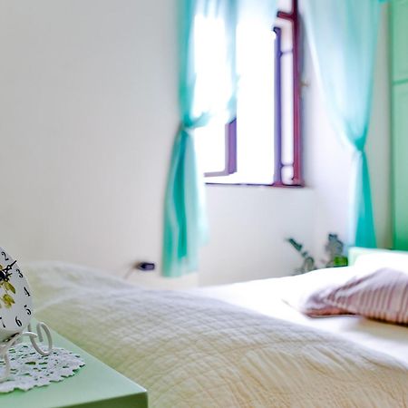Apartman Uz More Вис Екстериор снимка