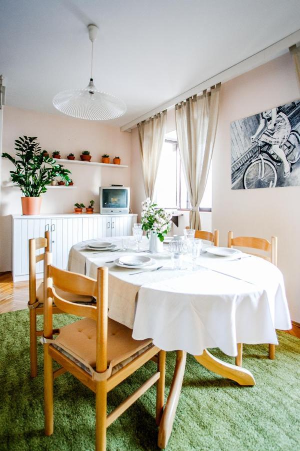 Apartman Uz More Вис Екстериор снимка